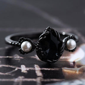 The Coven - Satin Collection - Candle and Bath Bomb Set