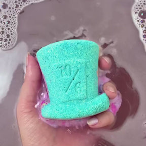 Mad as a Hatter - Candle and Bath Bomb Set